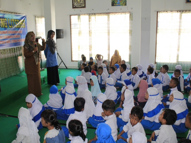 Dispersip adakan Story Telling membentuk karakter anak
