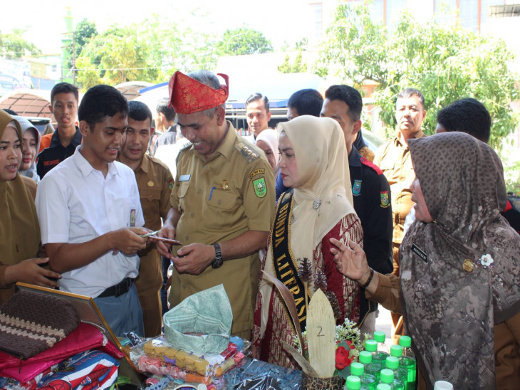 Bazar TPBIS Dispersip Kampar Diserbu Pembeli