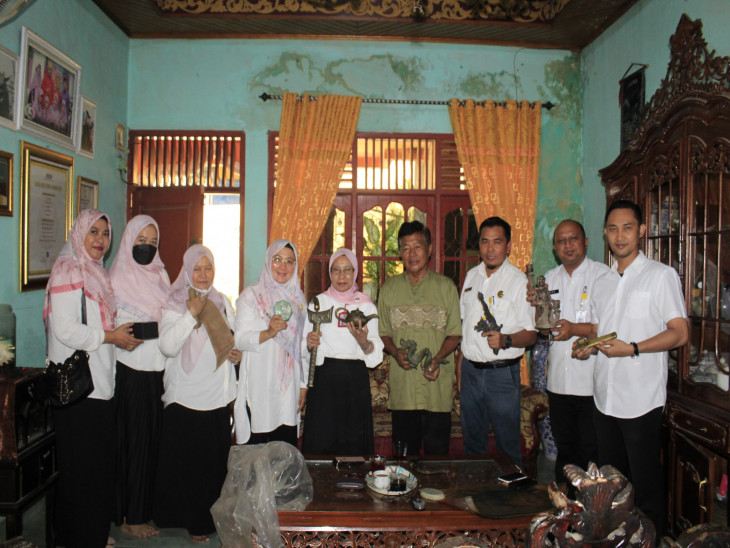 Peduli terhadap benda bersejarah, Kadispersip Provinsi Riau Kunjungi Kampar