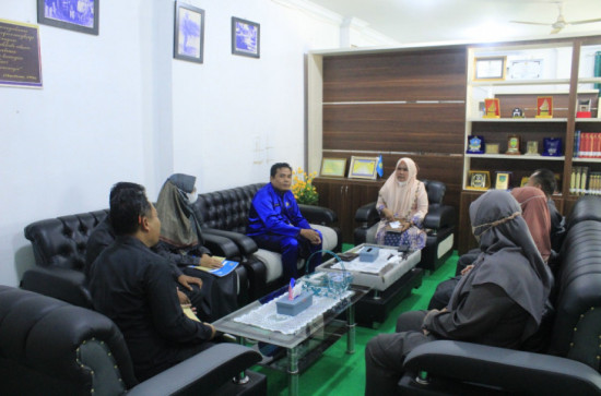 Kadis Dispersip Kampar Terima Kunjungan Rombongan BPS Kampar