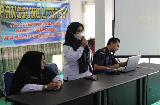 YPKI berikan sosialisasi bahaya Kanker dan Tumor di Dispersip Kampar