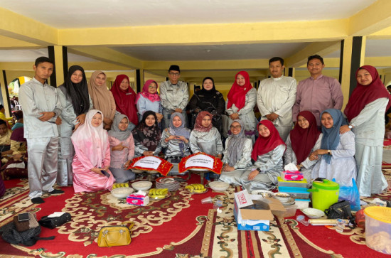 Makan Bajambau, perkokoh silaturahmi