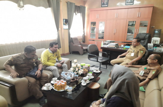 Plt. Kadispersip Ir. Syahrizal, MM melaksanakan kunjungan ke Kesatuan Pengelolaan Hutan (KPH )