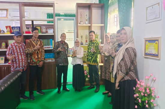 Kadispersip Kampar sambut rombongan Dispersip Rohil