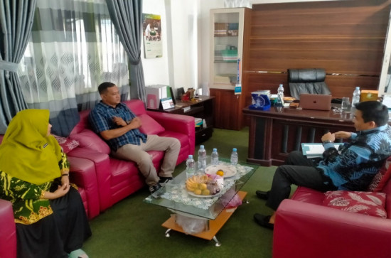 Wakil DPRD Kabupaten Padang Lawas Utara kunjungi Dispersip Kampar