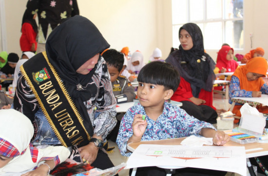 Lomba mewarnai menjadi rangkaian Gebyar Literasi Dispersip Kampar