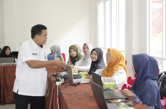 Dispersip Kampar laksanakan Pelatihan Pengelola Perpustakaan Sekolah